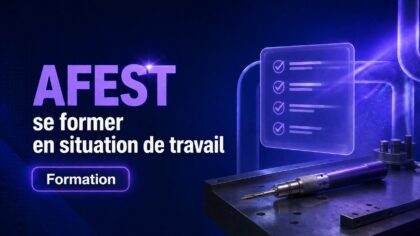 Salariée accompagnée par un tuteur lors d'une formation AFEST en entreprise